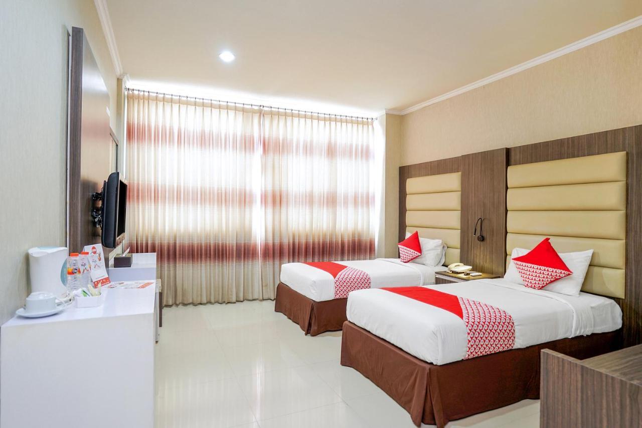 Maumu Hotel & Lounge Sorabaya Extérieur photo